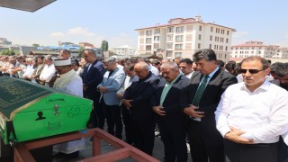 Akpunarın annesi toprağa verildi