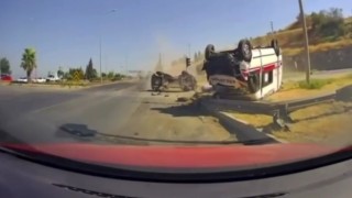 Alaşehirdeki ambulans kazası görüntülendi