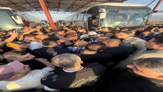 Ali Koç, taraftarlarla birlikte stada gitti