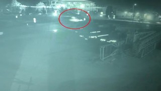 Alkollü sürücünün 2 kız kardeşi hayattan kopardığı kaza anı kamerada