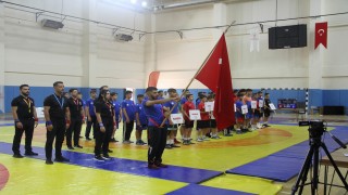 Anadolu Yıldızlar Ligi Türkiye Güreş Şampiyonası Kulada başladı