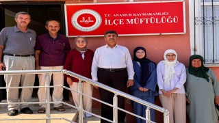 Anamurlu 3 öğrenci umre yolunda