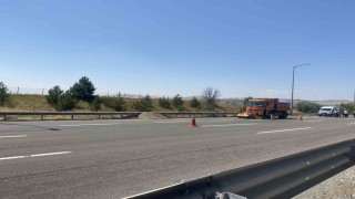 Ankarada metenol yüklü tanker kaza yaptı: Yol bir süre trafiğe kapandı