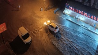 Ankarada sağanak yağışlar sele neden oldu