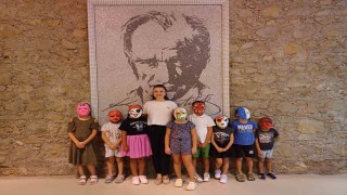 Anne ve çocuklar maske boyama atölyesinde buluştu