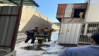 Antakyada mobilya atölyesinde yangın çıktı