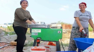 Antalya Büyükşehir Belediyesinden üreticiye makine desteği