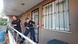 Antalyada apartmana yeni taşınan yaşlı çift alarmı