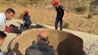 Arnavutköyde 25 metrelik kuyuya inen bir kişi mahsur kaldı