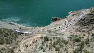 Artvinin Yusufeli ilçesindeki heyelan sonrası ulaşım kontrollü olarak sağlanıyor