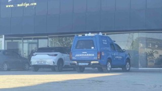 Asansör boşluğuna düşen işçi ağır yaralandı