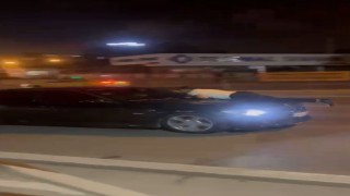 Ataşehirde kıskançlık krizi: Aracın kaputuna yatıp kalkmadı