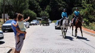 Atlı jandarma timleri Abantta görev başında