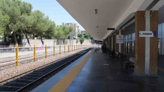 Aydında tren seferleri iptal oldu, vatandaşlar kapıdan döndü