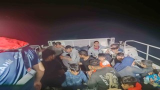 Ayvacık açıklarında 18i çocuk 32 düzensiz göçmen yakalandı