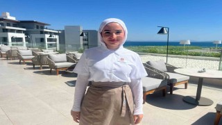 Babası sınav çıkışı çiçekle karşılamıştı, müjdeli haberi telefonla verdi