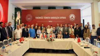 Bakan Göktaş Şehit yakınları ve gaziler ile bir araya geldi