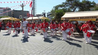 Balıkesirde Halk Bandosu törenlere renk kattı