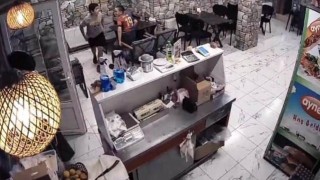 Balıkesirde meydana gelen 6,1lik deprem anı Hisarcıkta kameralara böyle yansıdı