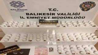 Balıkesirde polisten 3 şahsa uyuşturucu operasyonu