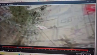 Balıkesirdeki 6.1 büyüklüğündeki deprem kamerada... Güvenlik kamerası bile sarsıntıya dayanmadı