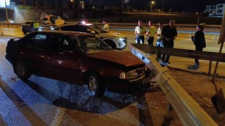 Bariyerlere çarpan sürücü trafik ekiplerine zor anlar yaşattı