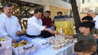 Başkan Aydın, vatandaş ve esnafla buluşmaya devam ediyor