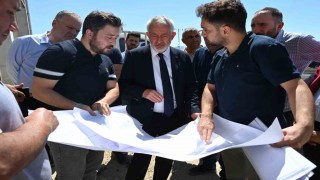 Başkan Başdeğirmen, Gül 2 Sanayi Sitesindeki örnek dükkanları inceledi