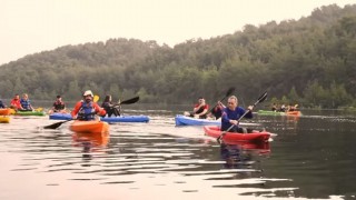 Başkan Çenet Ceyhan Nehrinde Kürek Çekti