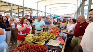 Başkan Gençay Cumartesi pazarında vatandaşlarla buluştu