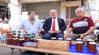 Başkan Kaya, Cuma Pazarında vatandaşlarla buluştu