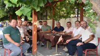 Başkan Zencirci meclis üyeleriyle birlikte Germencik pazarında vatandaşlarla buluştu