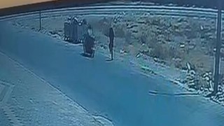 Batmanda çocuğa motosikletli saldırı kameraya yansıdı