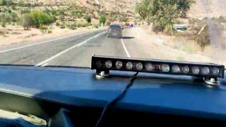 Batmanda durdurulan otomobilden 8 bin 640 paket kaçak sigara ele geçirildi