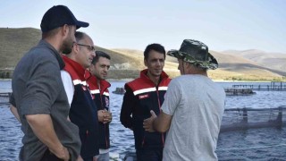 Bayburtta alabalık işletmesinde üretim yerinde incelendi