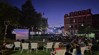 Bayırköyde açık hava sinema geceleri devam ediyor