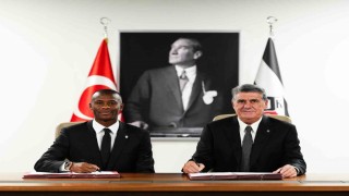 Beşiktaş, Tiago Djalo ile 3 yıllık sözleşme imzaladı