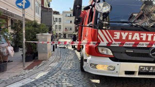 Beşiktaşta 3 katlı binada yangın paniği