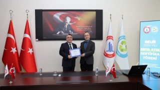 BEUNda Sıfır Atık kapsamında en başarılı birimlere bayrak ve sertifika ödülü