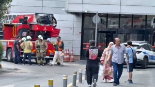 Beylikdüzünde AVM de yangın paniği