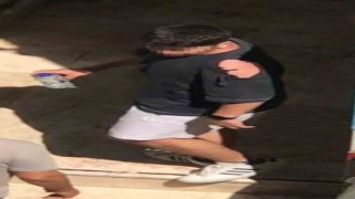 Beylikdüzünde sitede kargocu giremez kavgası kamerada