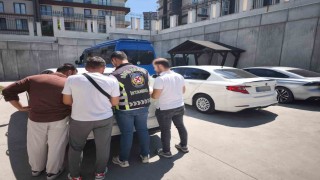 Beylikdüzünde ters yönde ilerleyen sürücüler trafiği tehlikeye attı