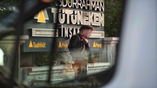 Bıçağı boğazına dayadı, polis ekipleri müdahale etti