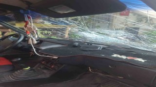 Bıçak ve silahlı saldırıya uğrayan iki arkadaş ağır yaralandı