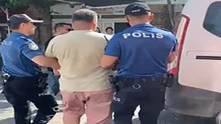 Bıçaklı gasp girişimine Konak polisinden suçüstü