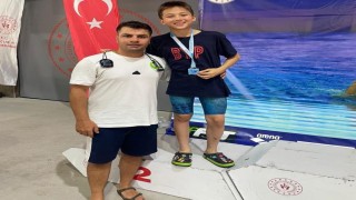 Bilecikli yüzücüden bölge ikinciliği başarısı