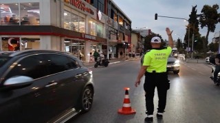 Bilecikte  2 bin 428 şahıs ve 93 işyeri denetlenirken, 6 kişi gözaltına alındı