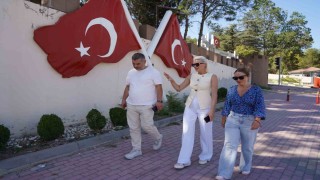 Bilecikte kötü bir görüntü sergileyen dikey bahçe elden geçiyor