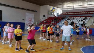 Bilecikte yaz voleybolu devam ediyor