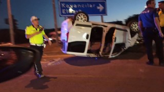 Bingölde hafif ticari araç ters döndü: 1 yaralı